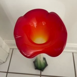 Flower shaped vase